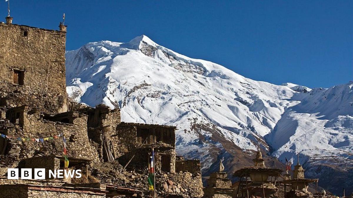 Nepal: Four bodies found after avalanche hits Himalayan base camp